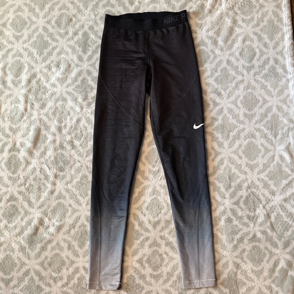 Woman’s Nike Pro Black and White Gradient Leggings - Picture 2 of 4